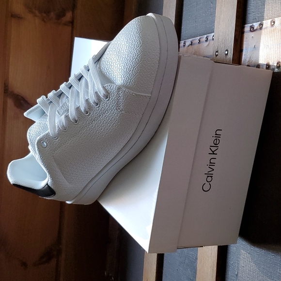 Calvin Klein Other - Men's Calvin Klein Textured Size 13 Kicks